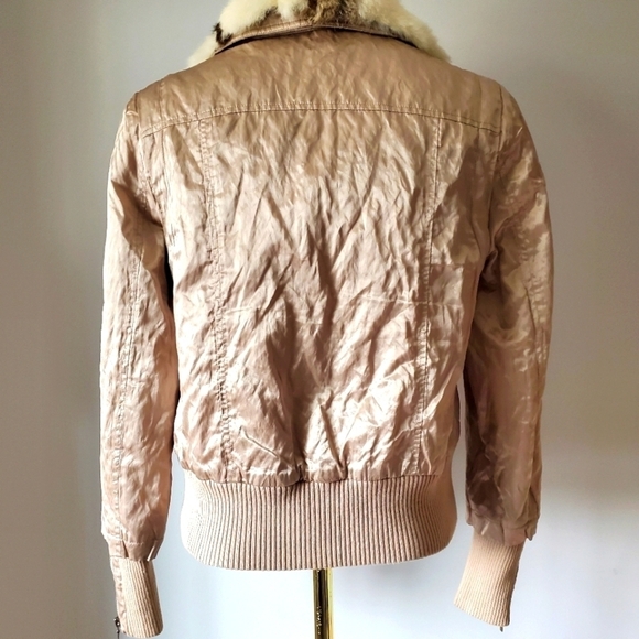 Mi-Tu gold jacket with  removable rabbit fur collar. Size 44 (US 6) - Picture 7 of 10